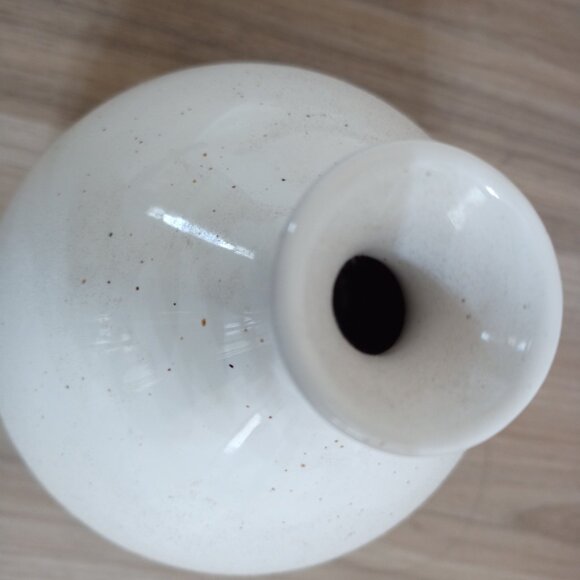 Ikea LIVSVERK White Speckled Vase Size 9” - Picture 6 of 8